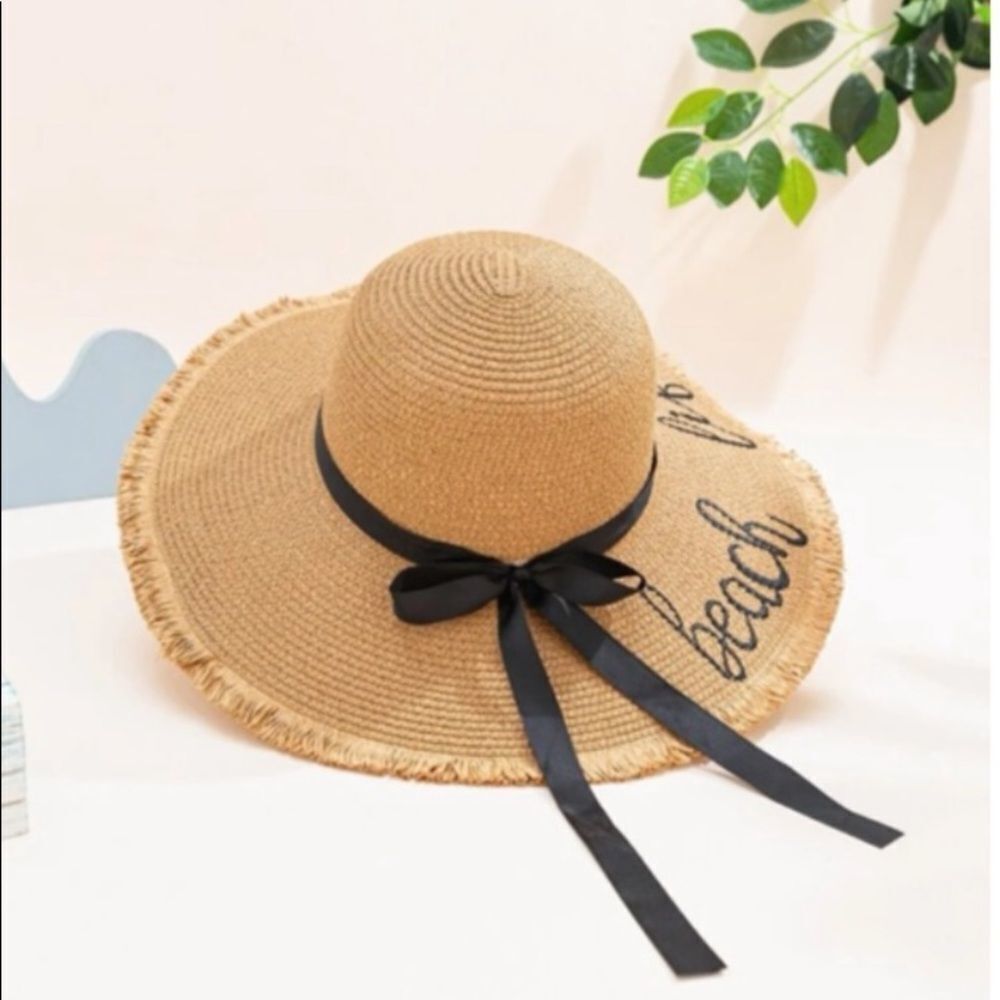 Floppy “Beach Life” Hat